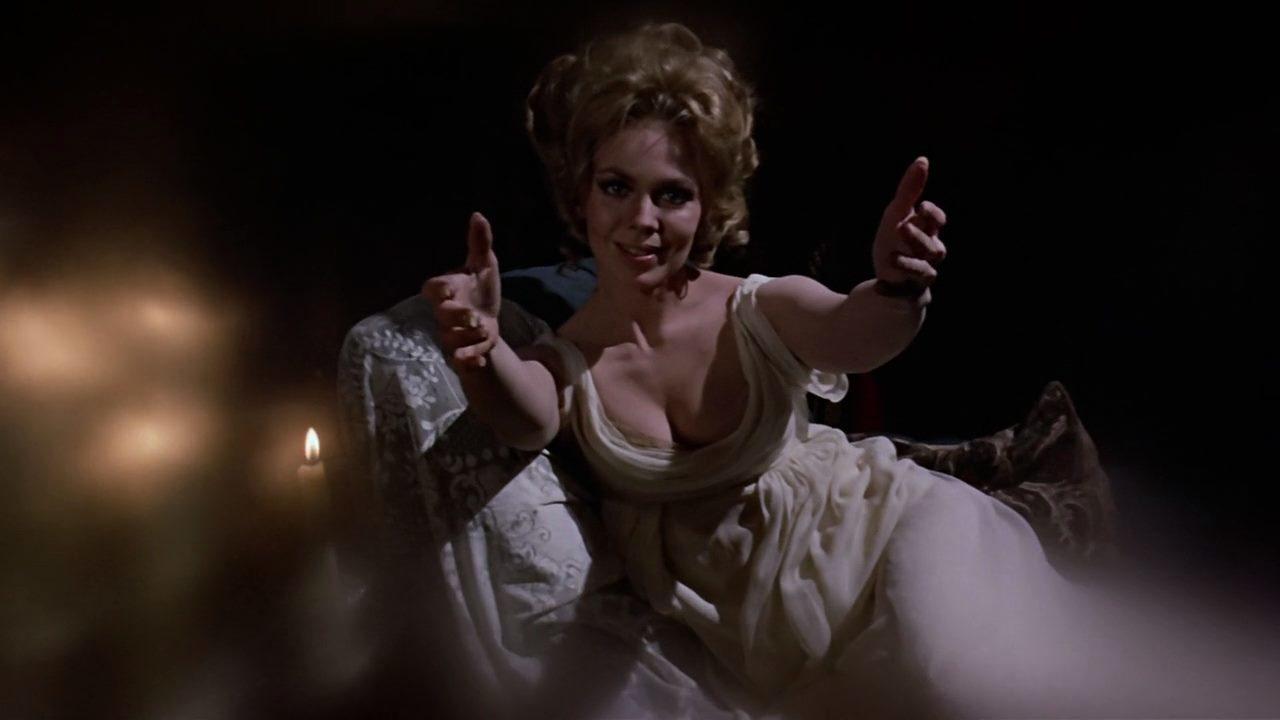 Backdrop image for movie Night of Dark Shadows