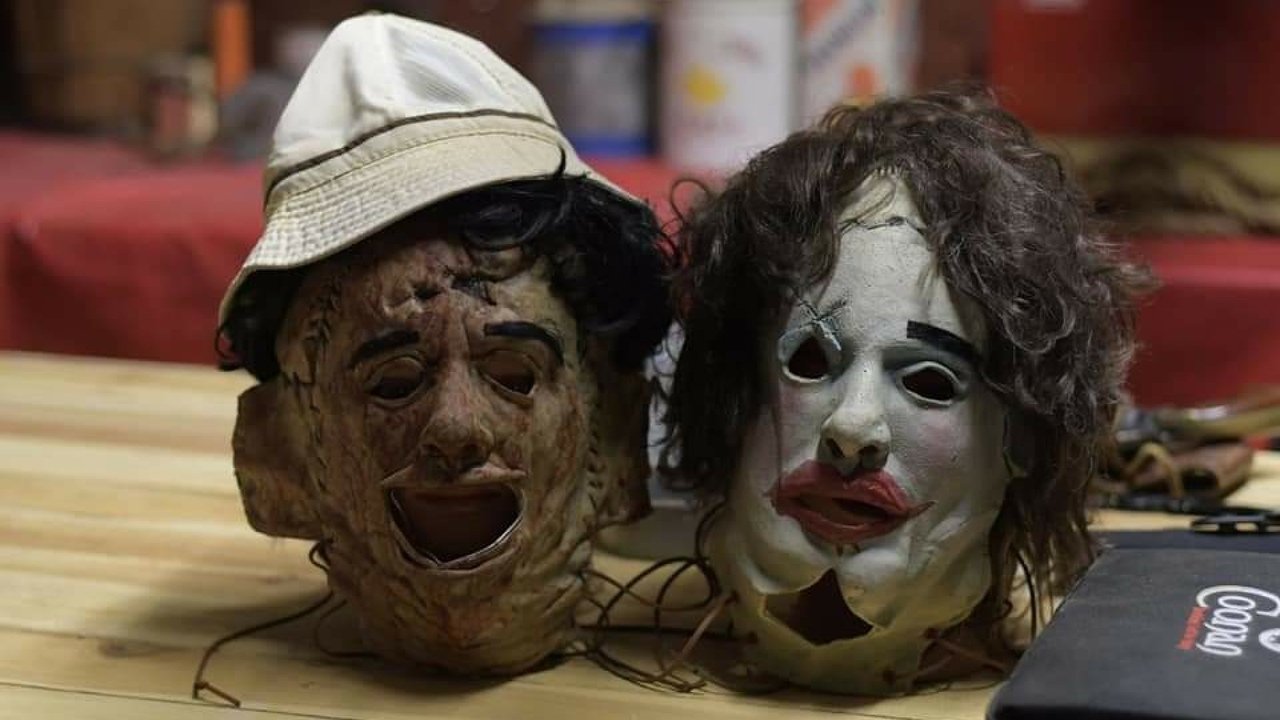 Backdrop image for movie The Texas Chainsaw Massacre: Last Round-Up Rollin' Grill