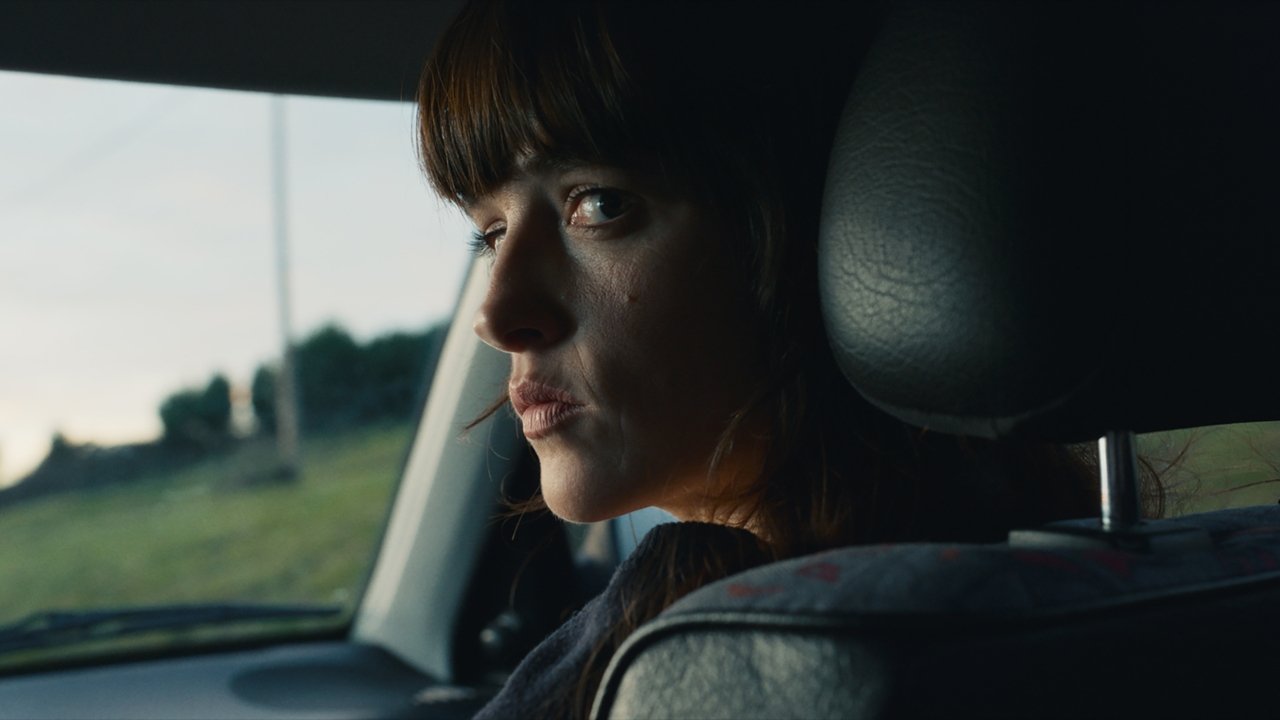 Backdrop image for movie She Walks in Darkness