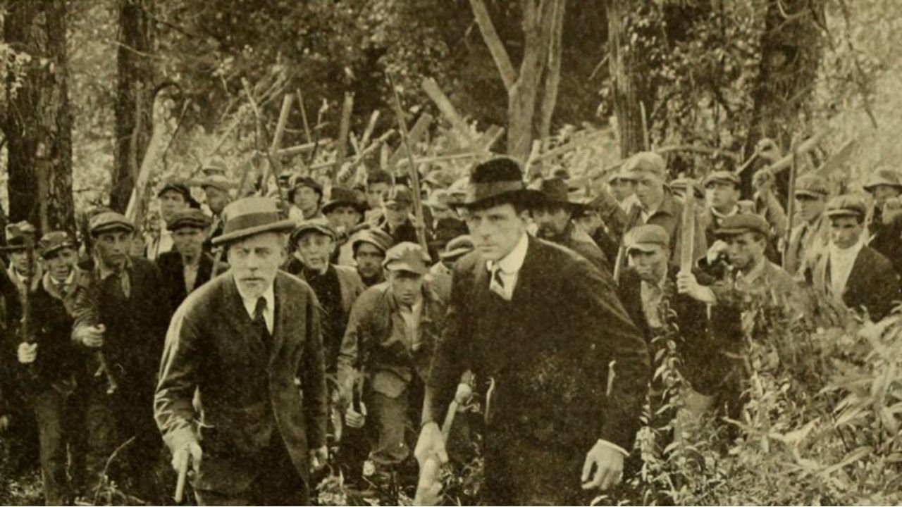 Backdrop image for movie Patria