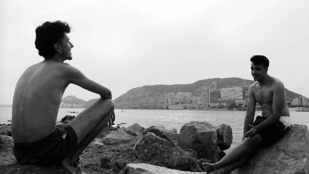 Backdrop image for movie Dos Chicos Frente al Mar