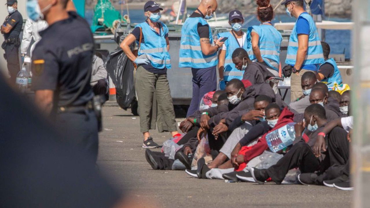 Backdrop image for movie Espagne: Canaries, une ile sous pression