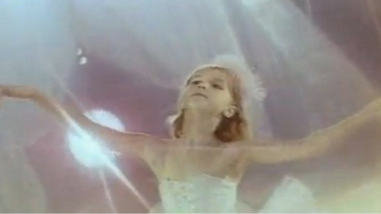 Backdrop image for movie Girl on the Ball