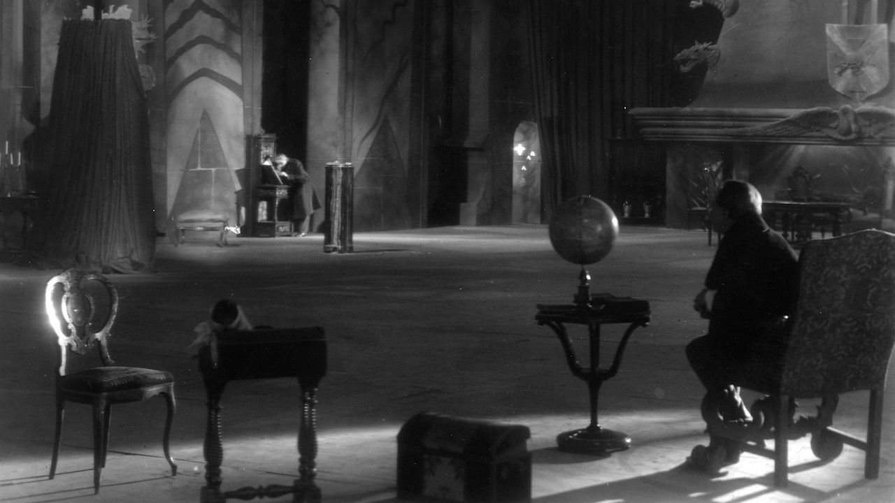 Backdrop image for movie The Fall of the House of Usher