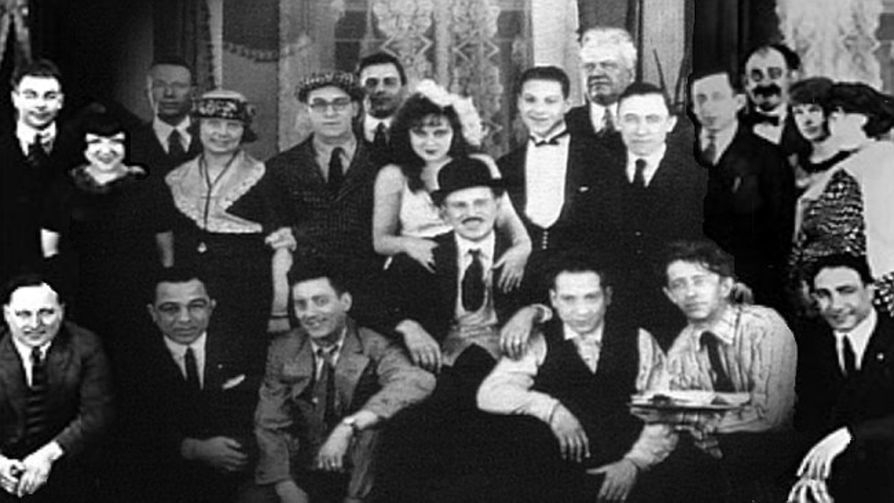 Backdrop image for movie Humor Risk