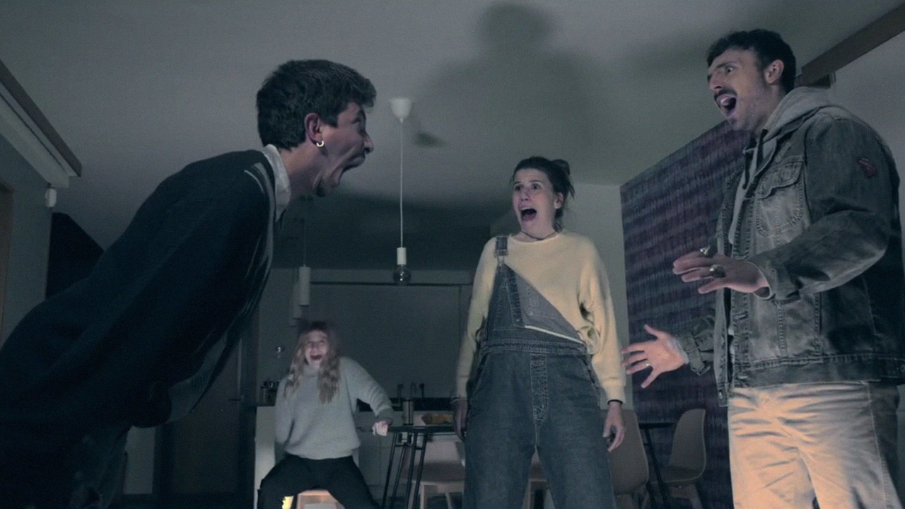 Backdrop image for movie Versos Post Mortem