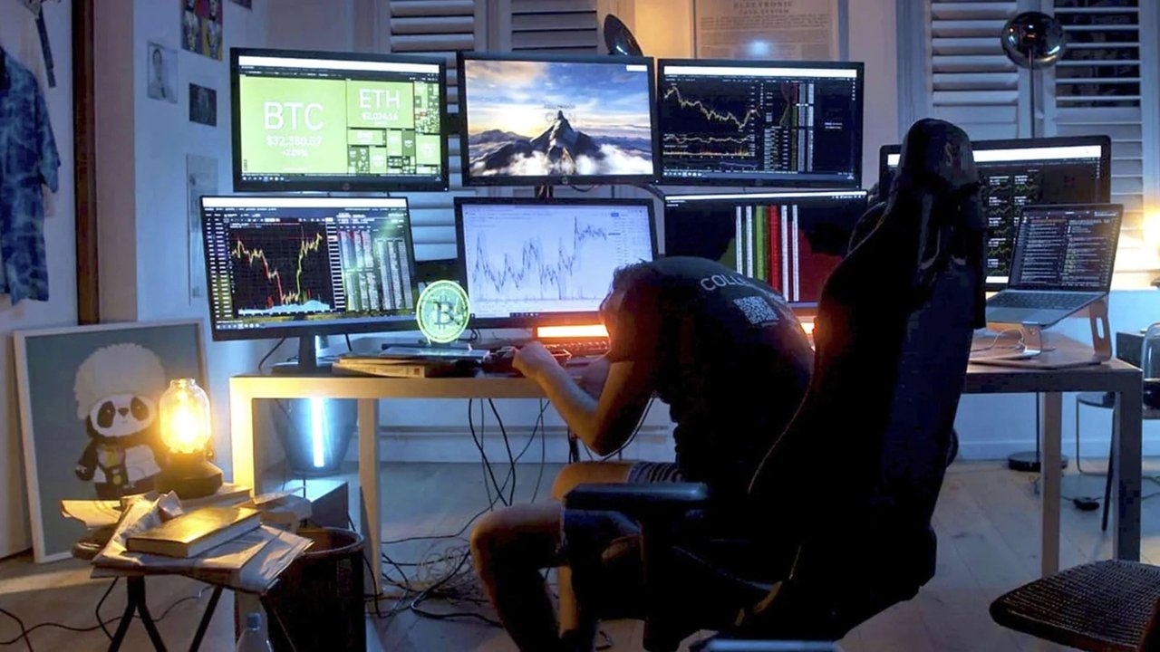 Backdrop image for movie Cryptomonnaies : mon incroyable odyssée