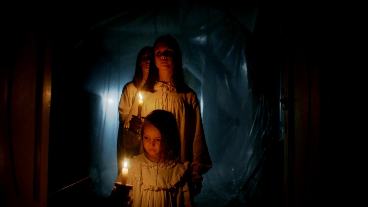 Backdrop image for movie Darkness
