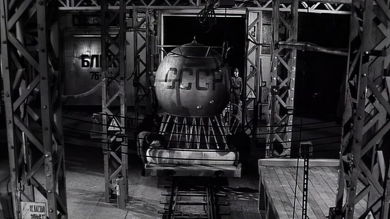 Backdrop image for movie First on the Moon