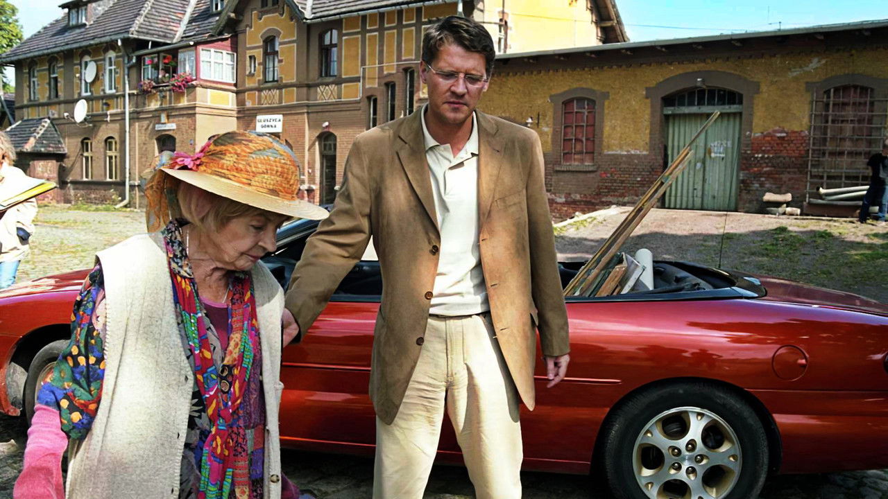 Backdrop image for movie Queen of Clouds