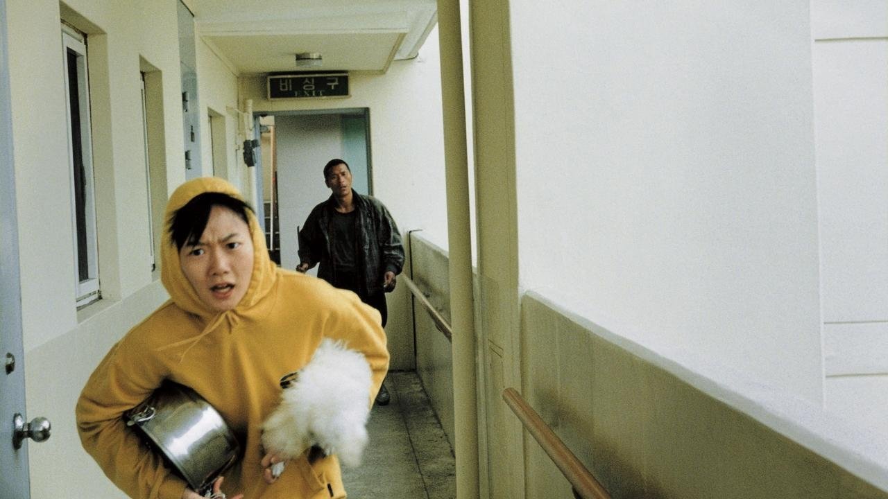 Backdrop image for movie Barking Dogs Never Bite