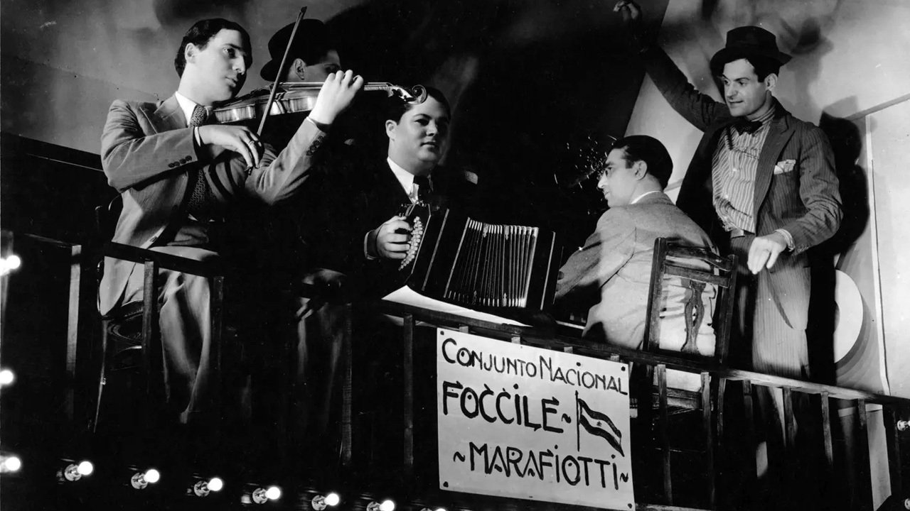 Backdrop image for movie Los Tres Berretines