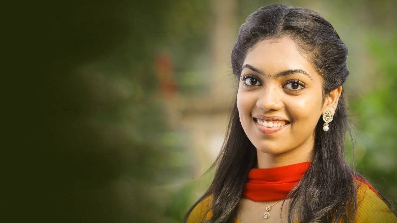 Backdrop image for movie Ningal Camera Nireekshanathilaanu