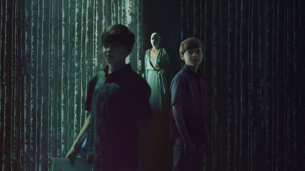 Backdrop image for movie Goodnight Mommy