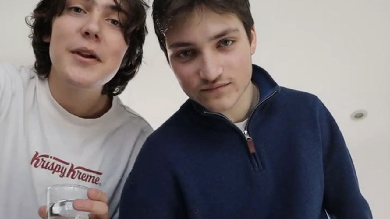 Backdrop image for movie Total Cop-Out