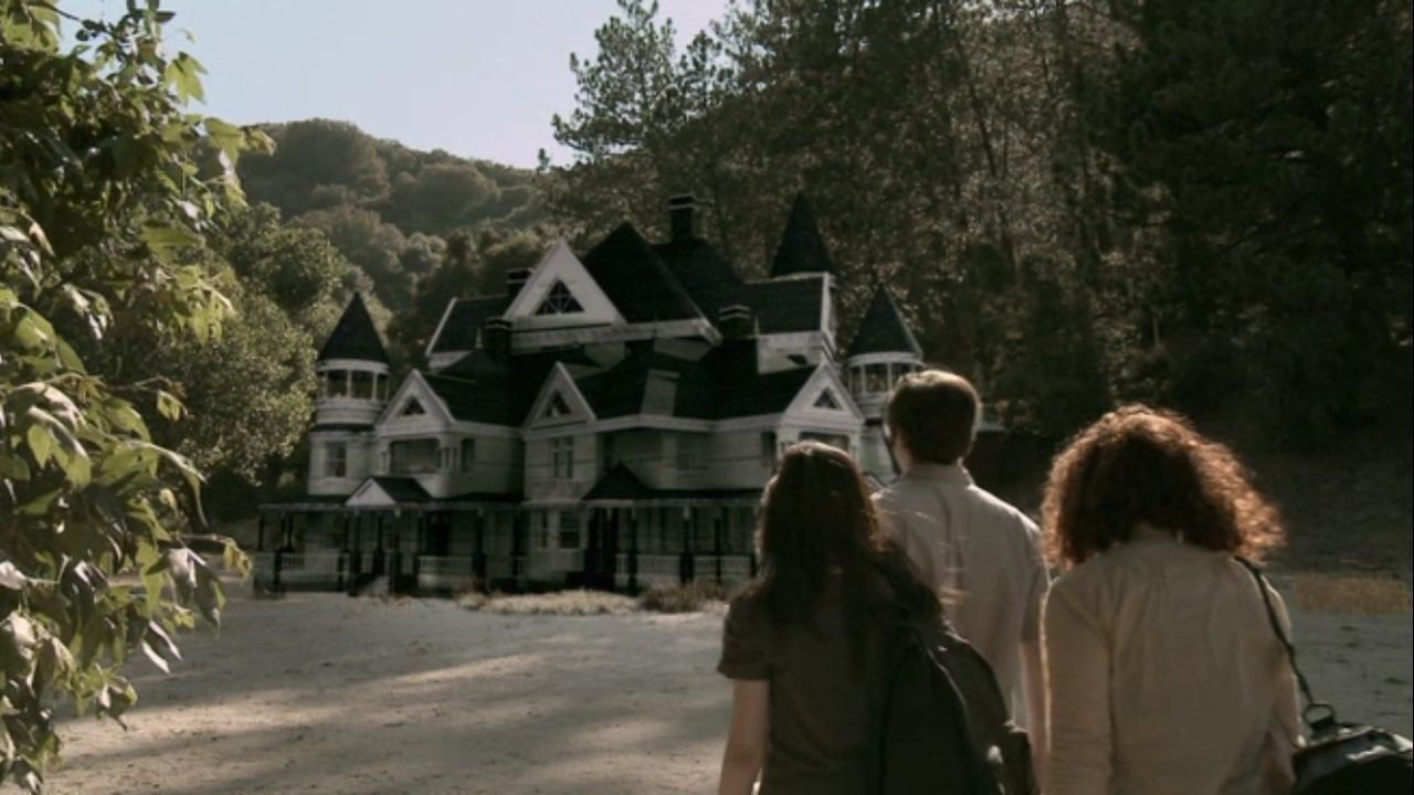 Backdrop image for movie Haunting of Winchester House