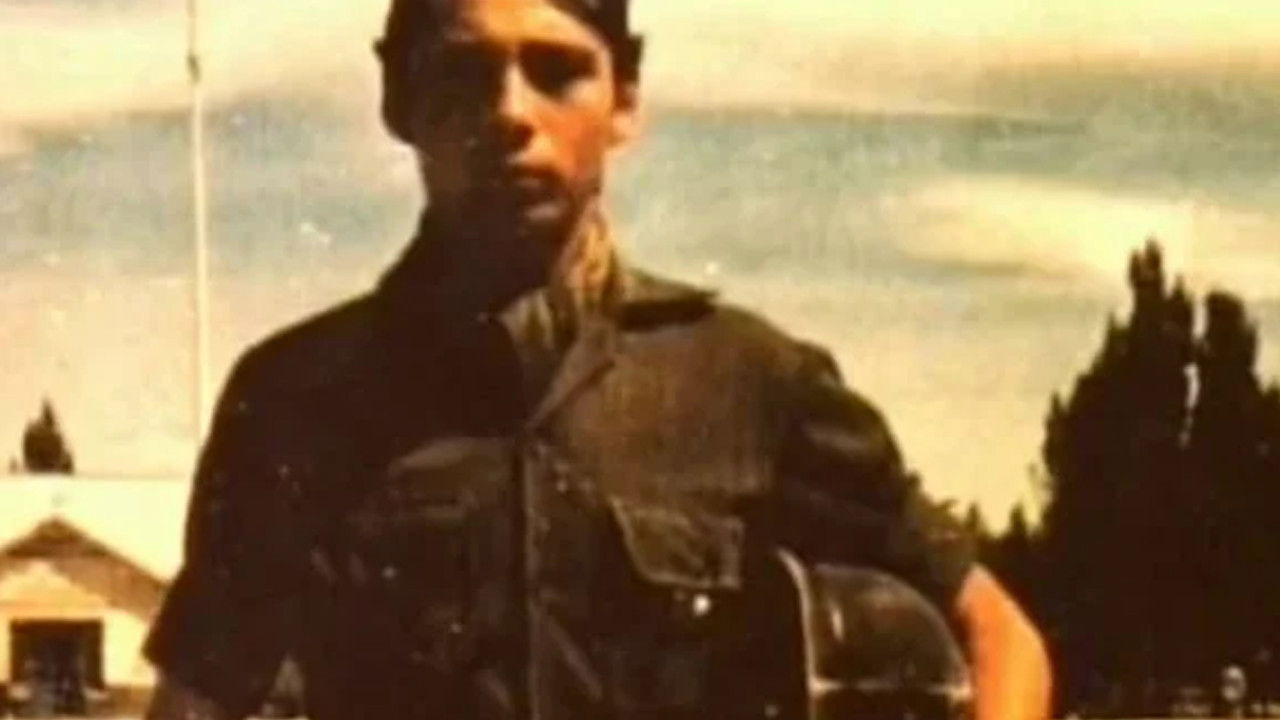 Backdrop image for movie Locos de la bandera