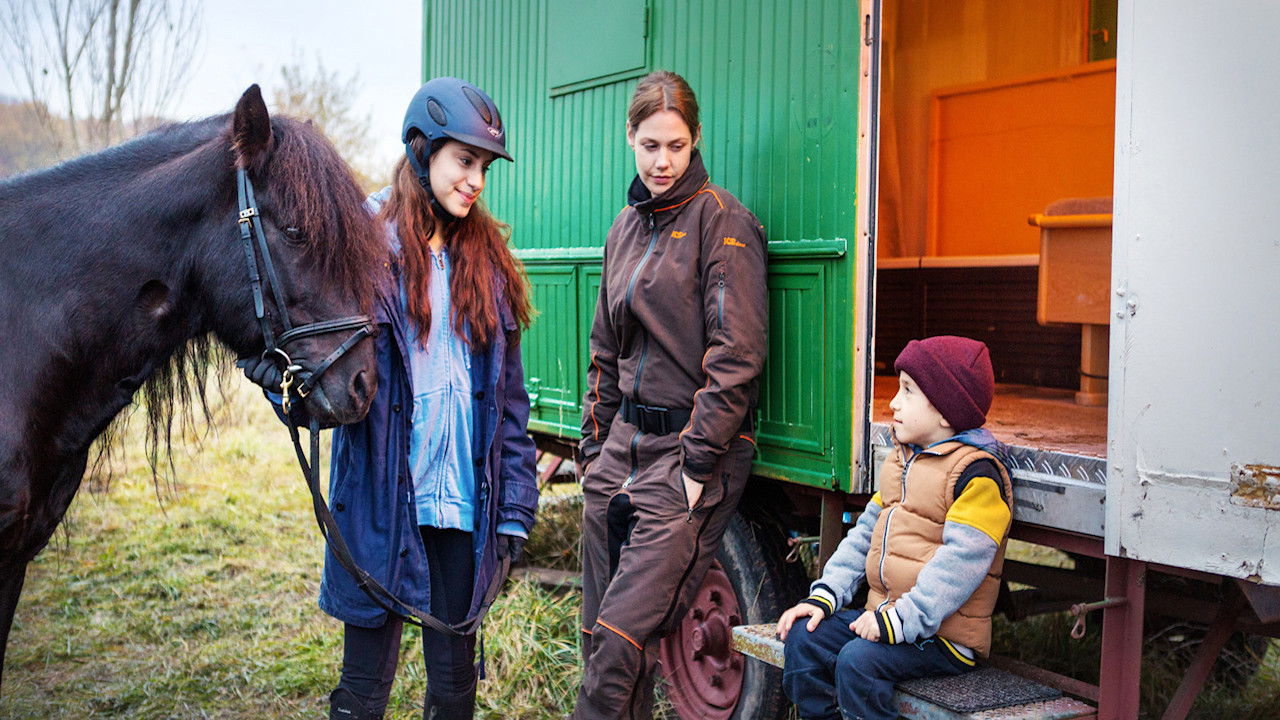 Backdrop image for movie Hördur - Between the Worlds