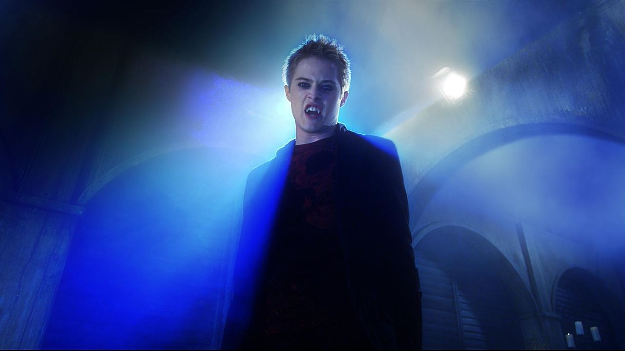 Backdrop image for movie I Kissed a Vampire
