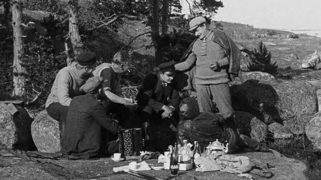 Backdrop image for movie Myrskyluodon kalastaja