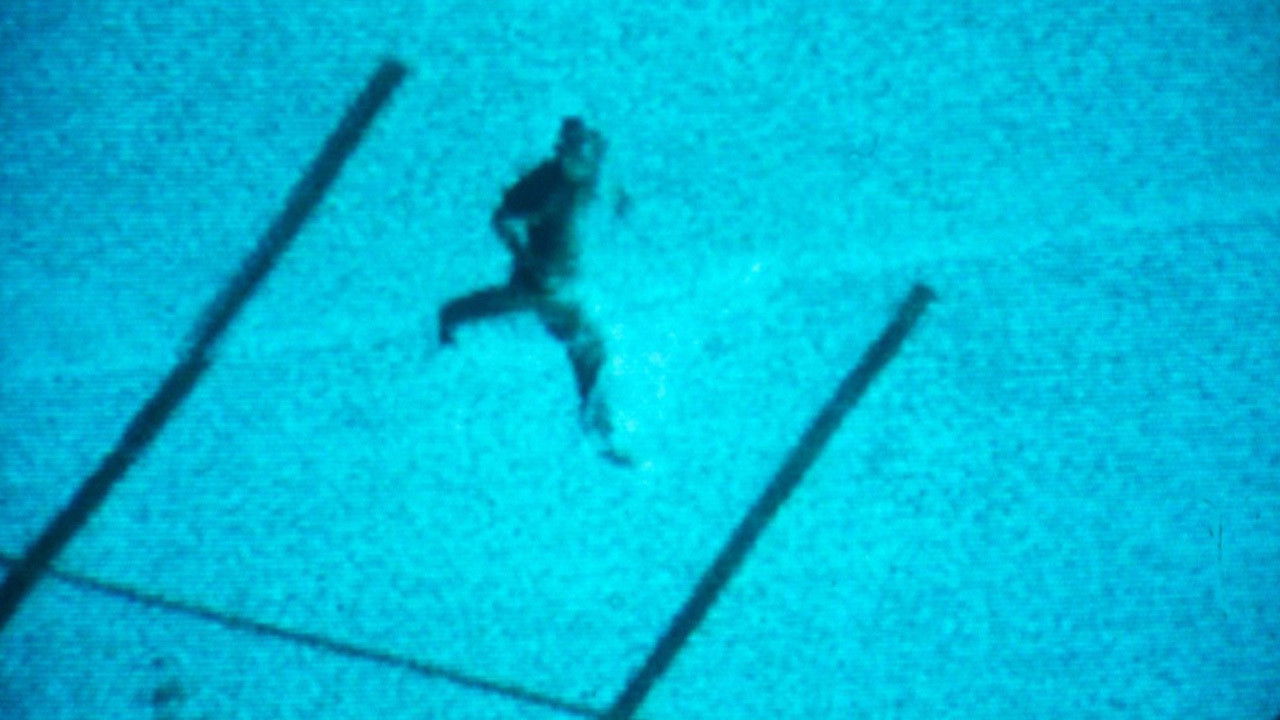 Backdrop image for movie In Order Not to Be Here