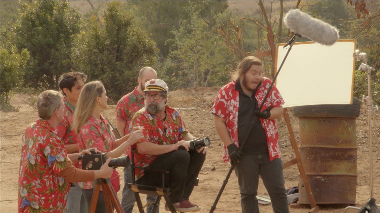 Backdrop image for movie Everybody Dies by the End