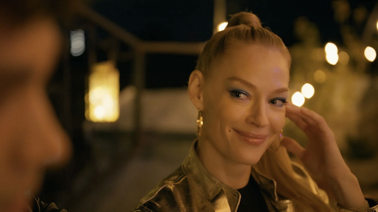 Backdrop image for movie Mom is 17 Again