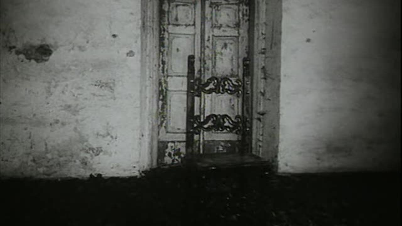 Backdrop image for movie The Fall of the House of Usher