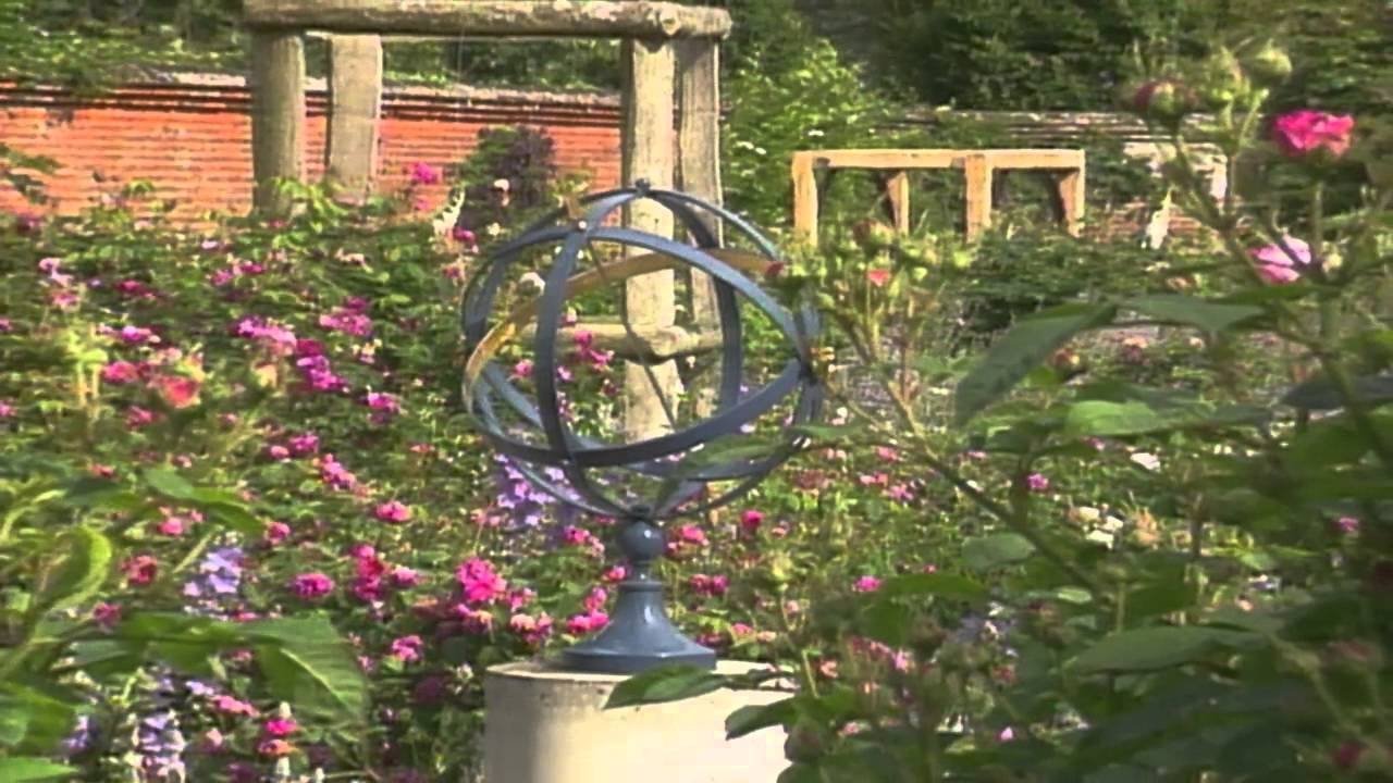 Backdrop image for movie The Great Gardens of England