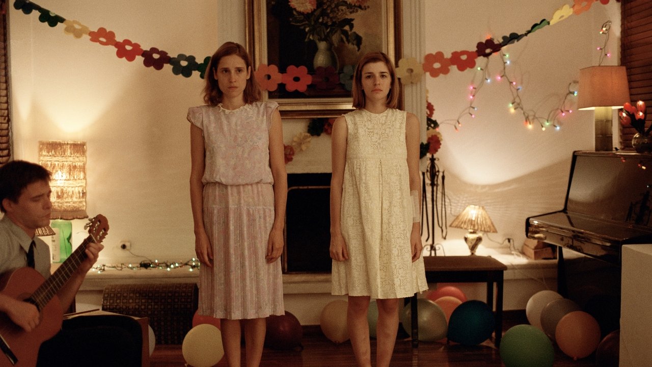 Backdrop image for movie Dogtooth