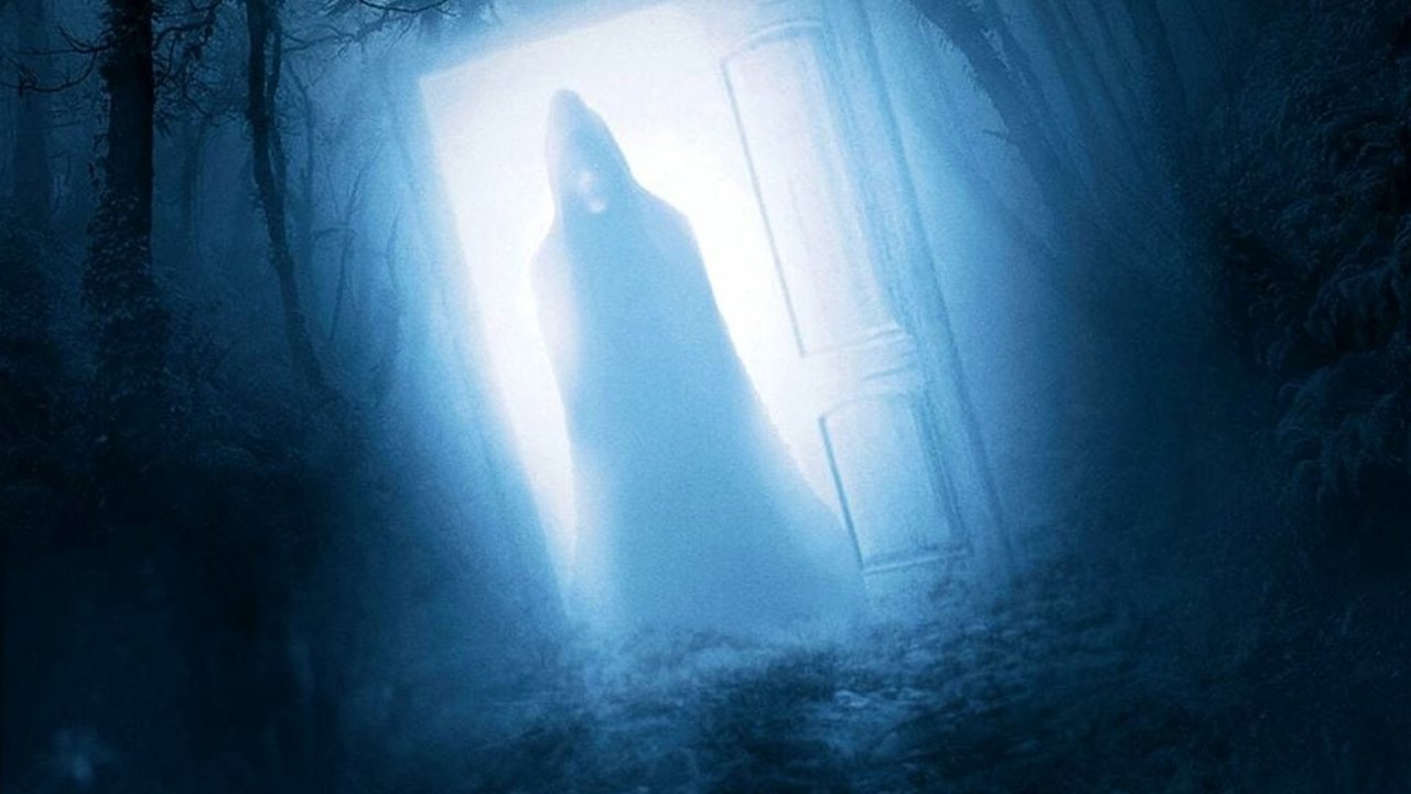 Backdrop image for movie Door in the Woods
