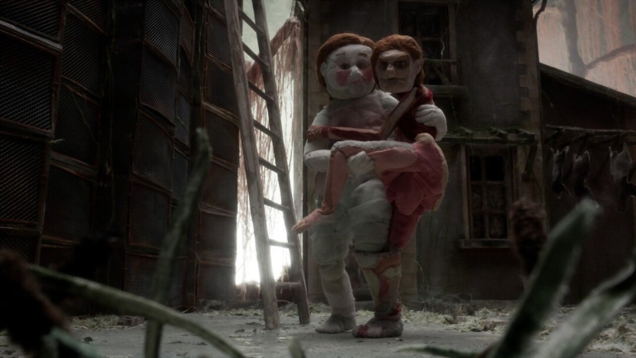 Backdrop image for movie Skinned