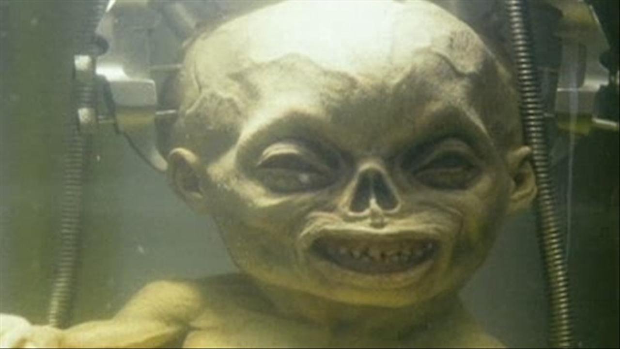 Backdrop image for movie Return of the Living Dead: Necropolis