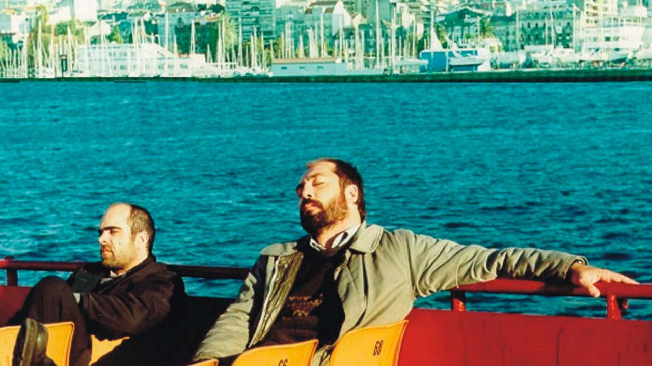 Backdrop image for movie Mondays in the Sun