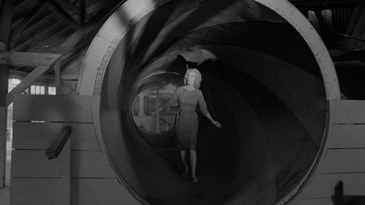 Backdrop image for movie Carnival of Souls