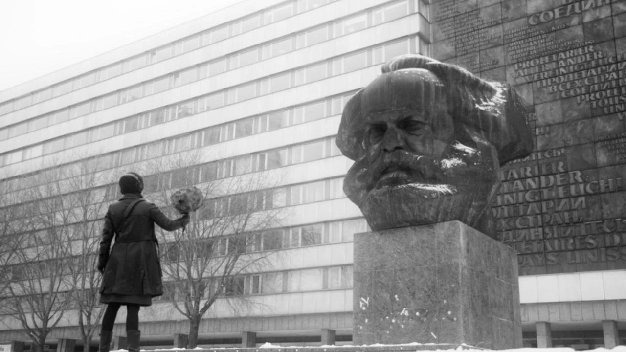 Backdrop image for movie Karl Marx City
