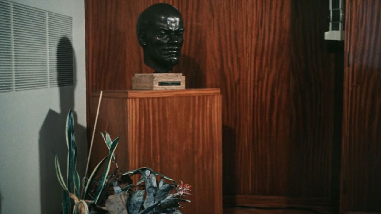 Backdrop image for movie Streng vertraulich oder Die innere Verfassung