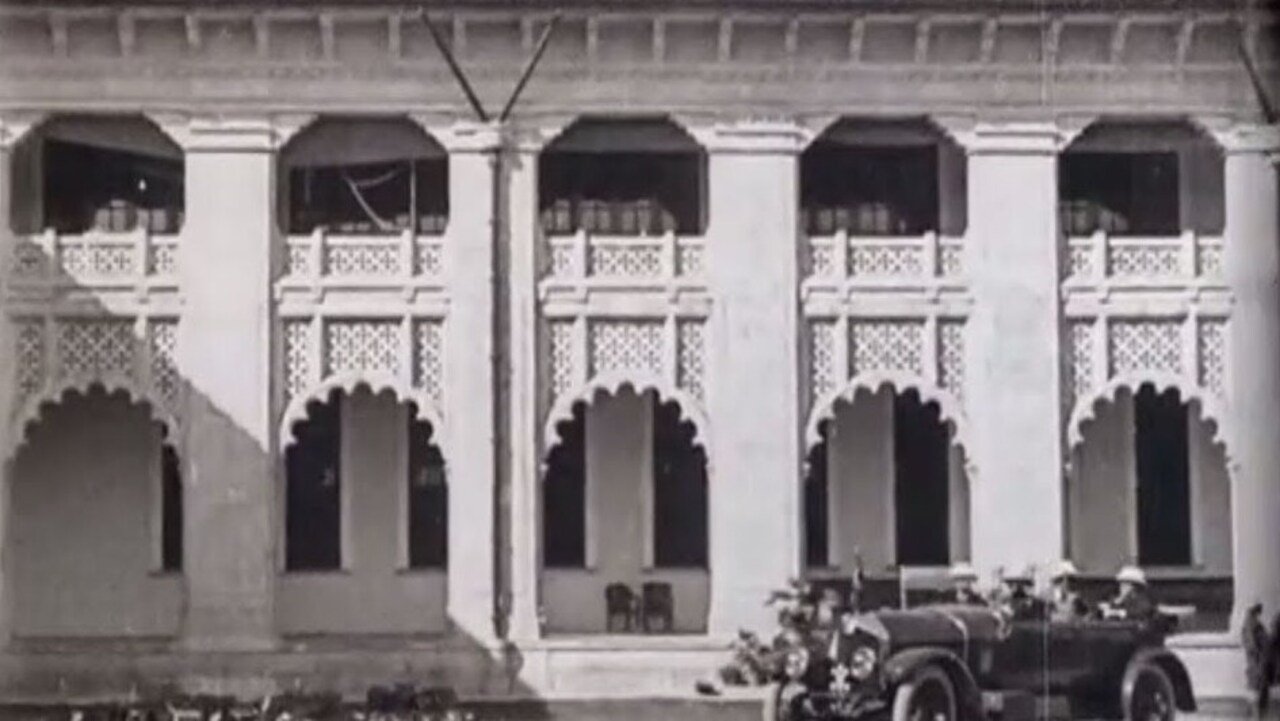 Backdrop image for movie Edward Prince of Wales' Tour of India: Bikaner, Lucknow, Benares, Nepal and Great Tiger Shoot