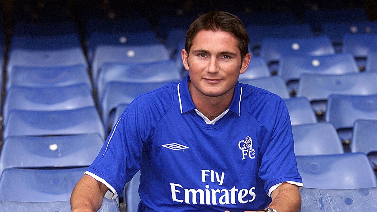 Backdrop image for movie Chelsea FC - Season Review 2001/02