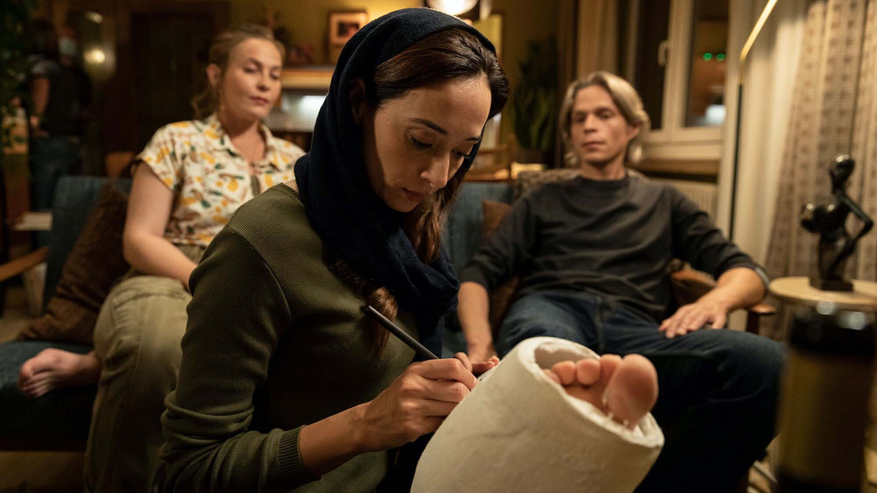 Backdrop image for movie A temporary story