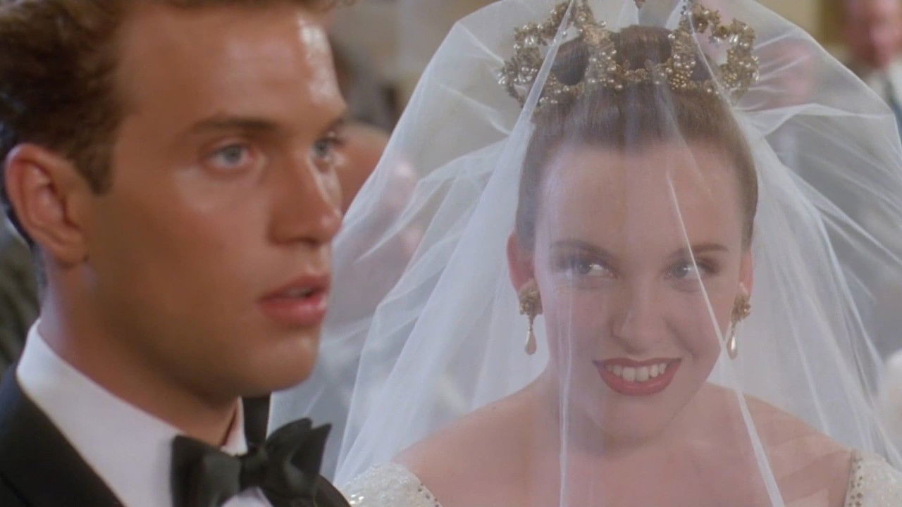 Backdrop image for movie Muriel's Wedding