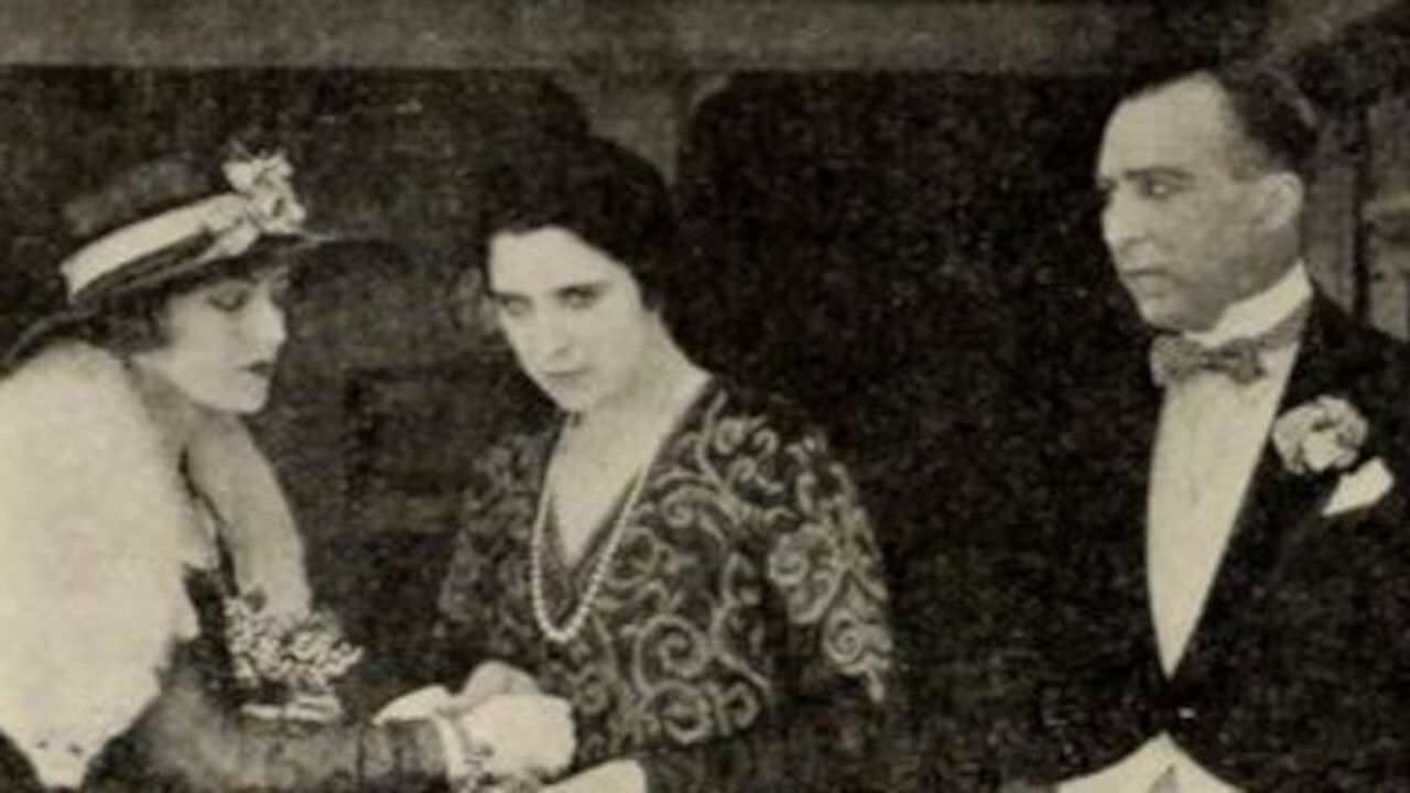 Backdrop image for movie The Turn of the Wheel