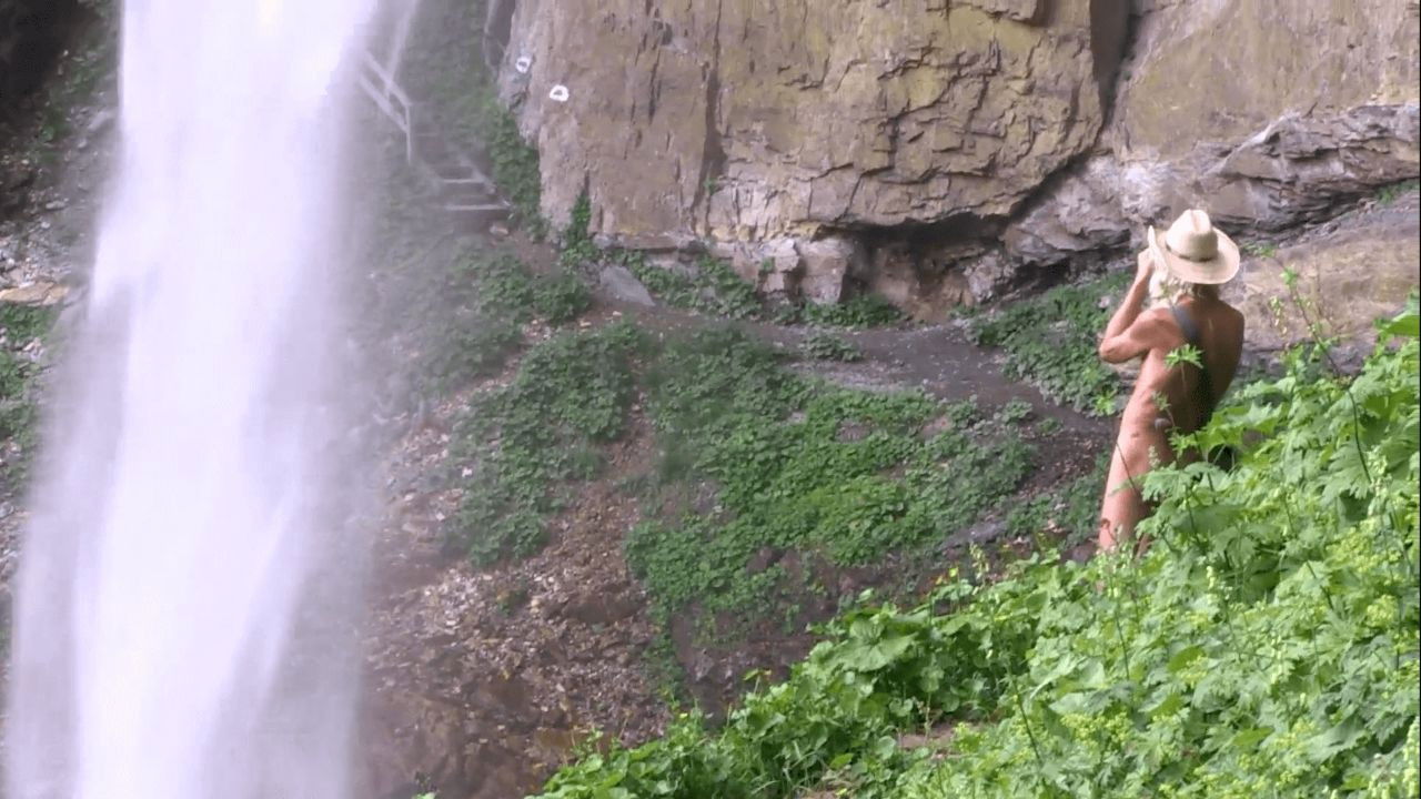 Backdrop image for movie Travelling Light