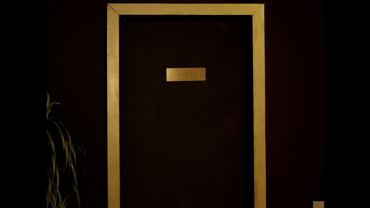 Backdrop image for movie O Além da Porta