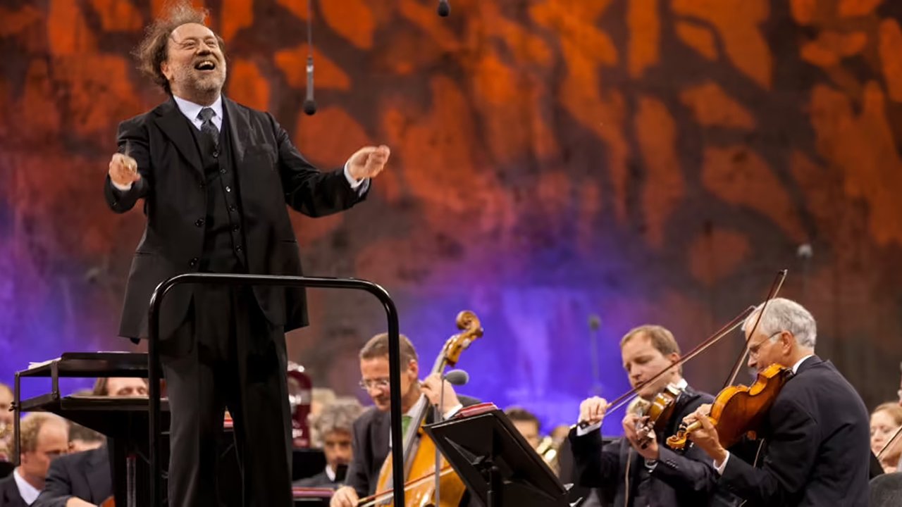 Backdrop image for movie Berliner Philharmoniker - Waldbühne 2011 - Fellini Jazz e Co