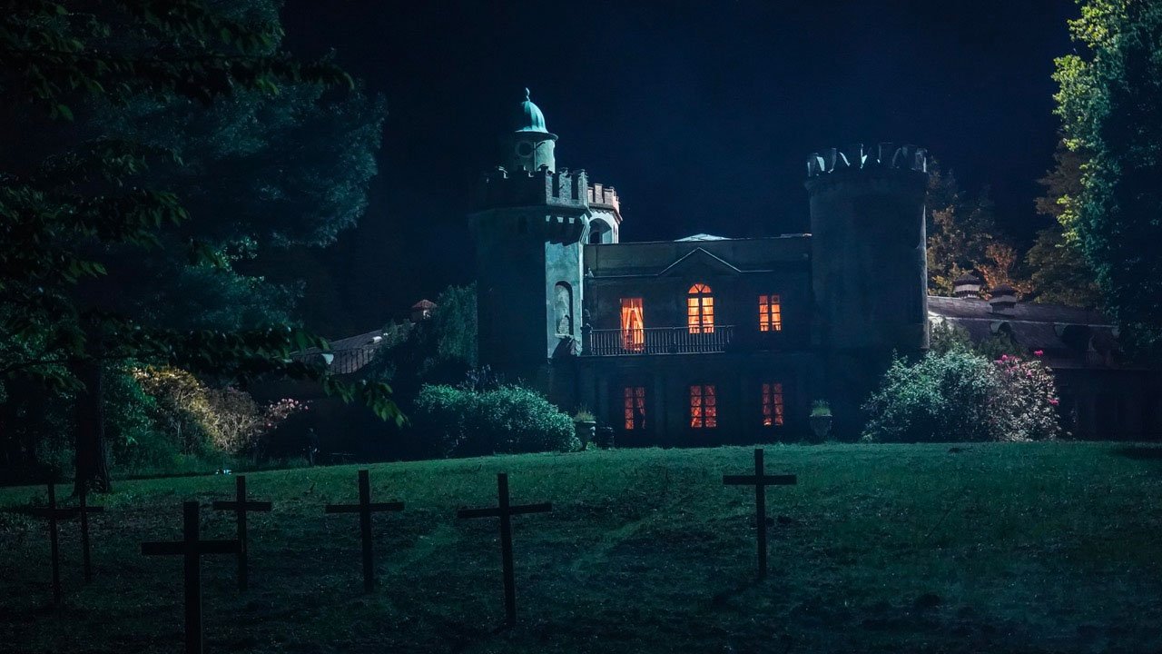 Backdrop image for movie The Nest