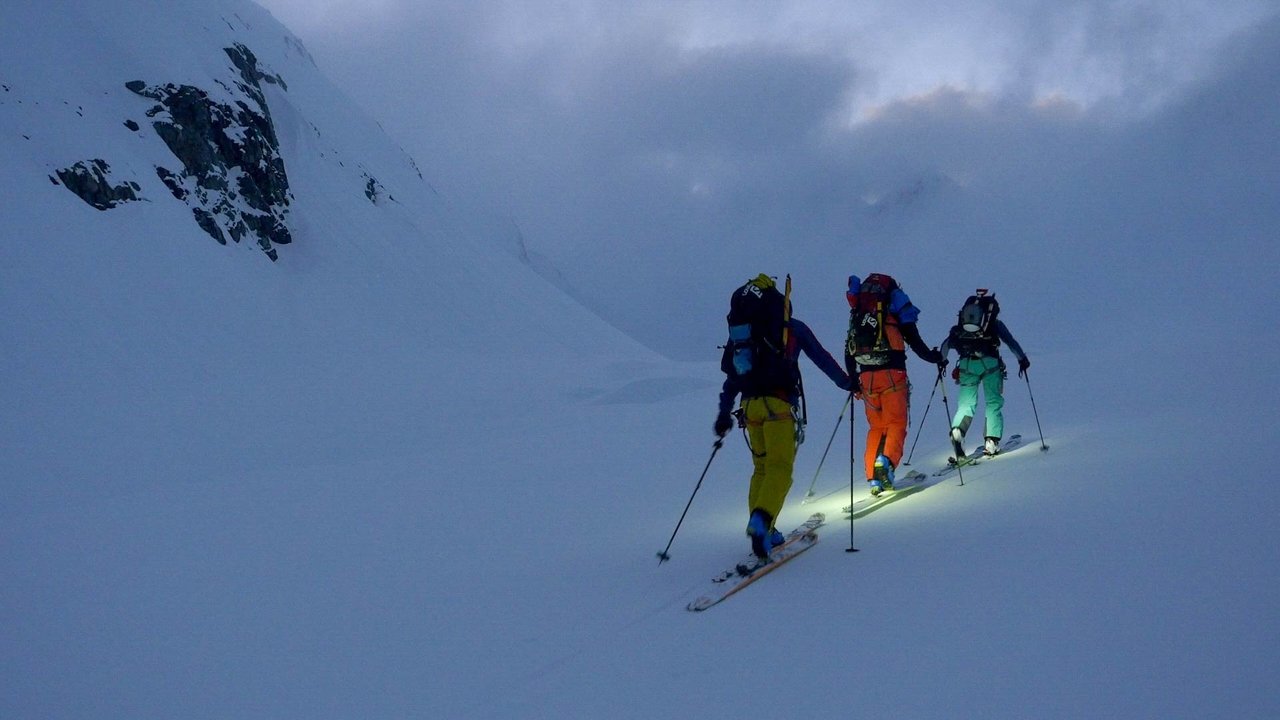 Backdrop image for movie Symphony on Skis