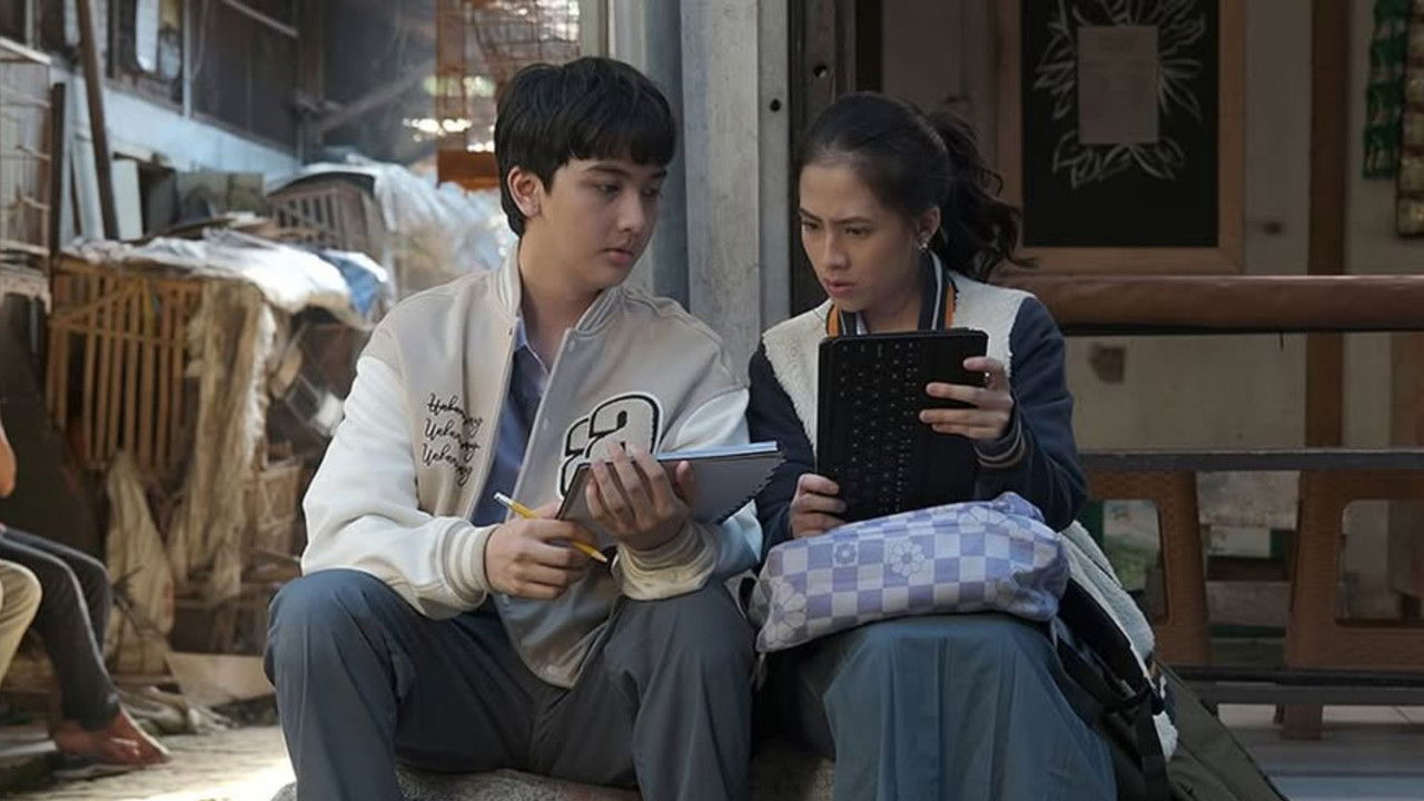 Backdrop image for movie Bertaut Rindu