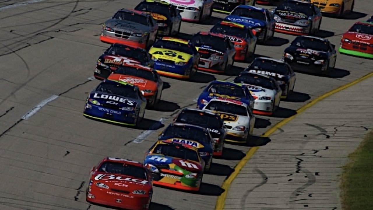 Backdrop image for movie NASCAR: The IMAX Experience