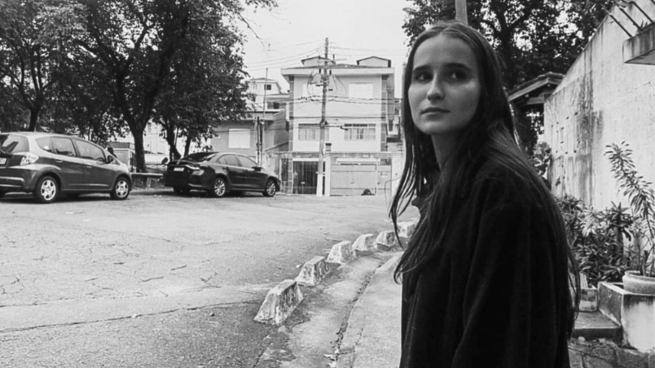 Backdrop image for movie Cão Que Ladra, Não Morde